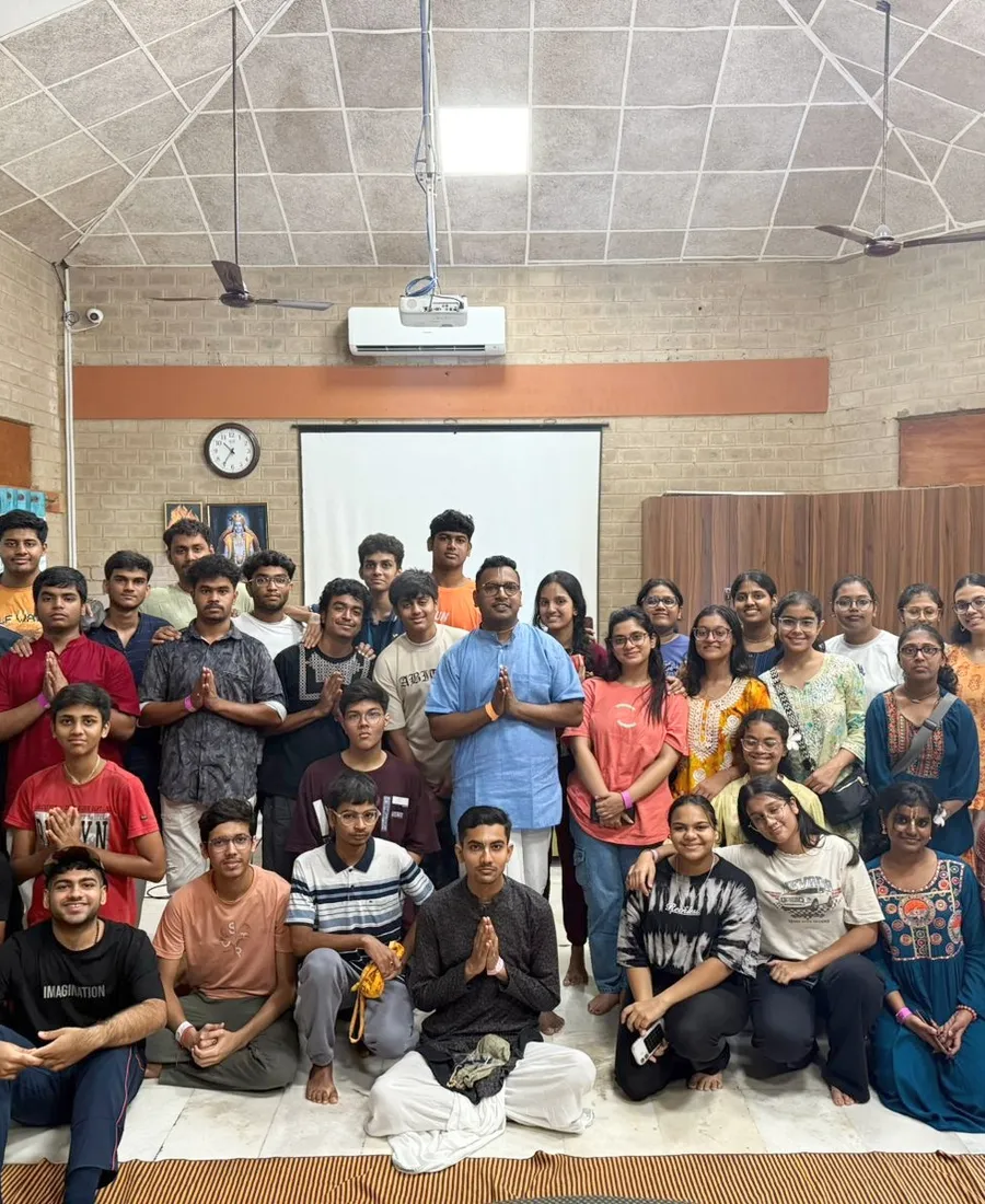 Live session at Govardhan Eco Village